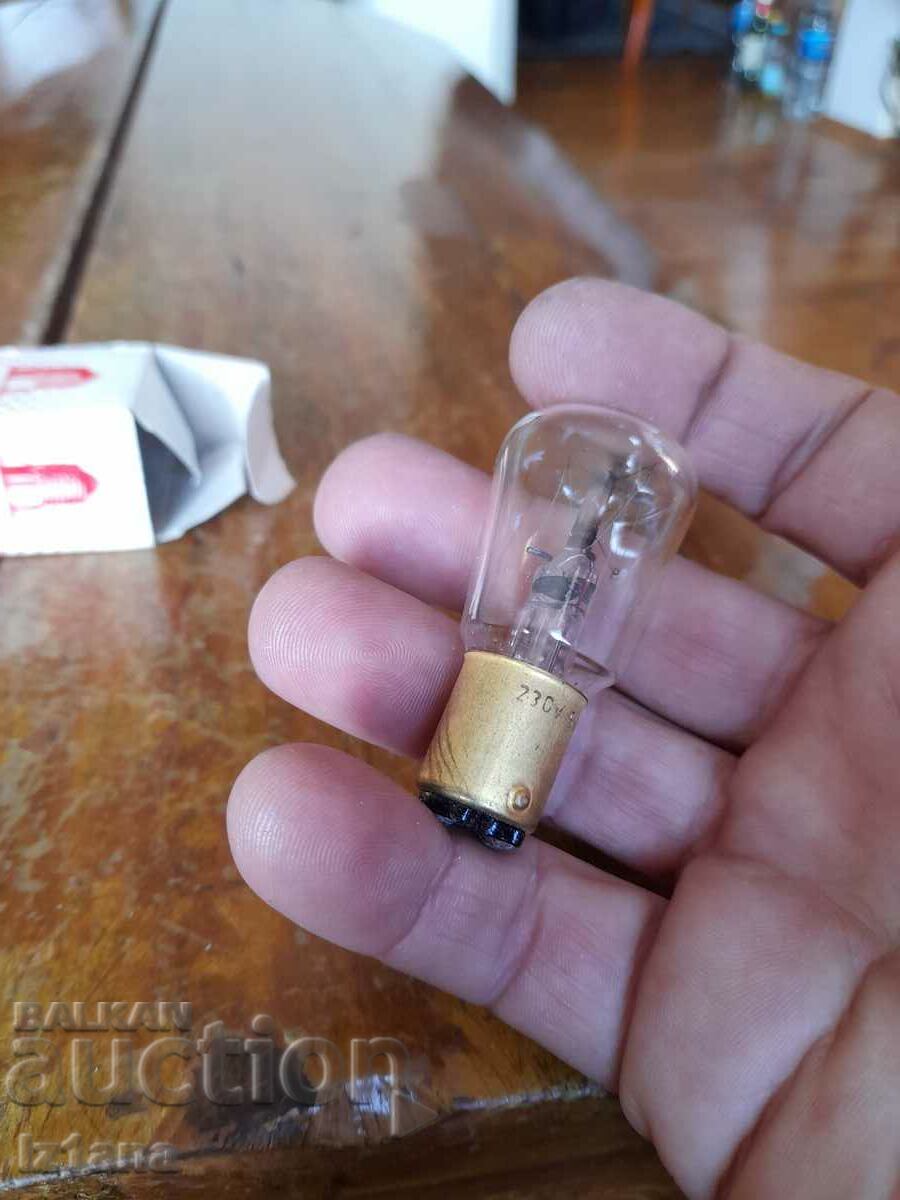 Delivery of Old light bulb Delivery of Old light bulb