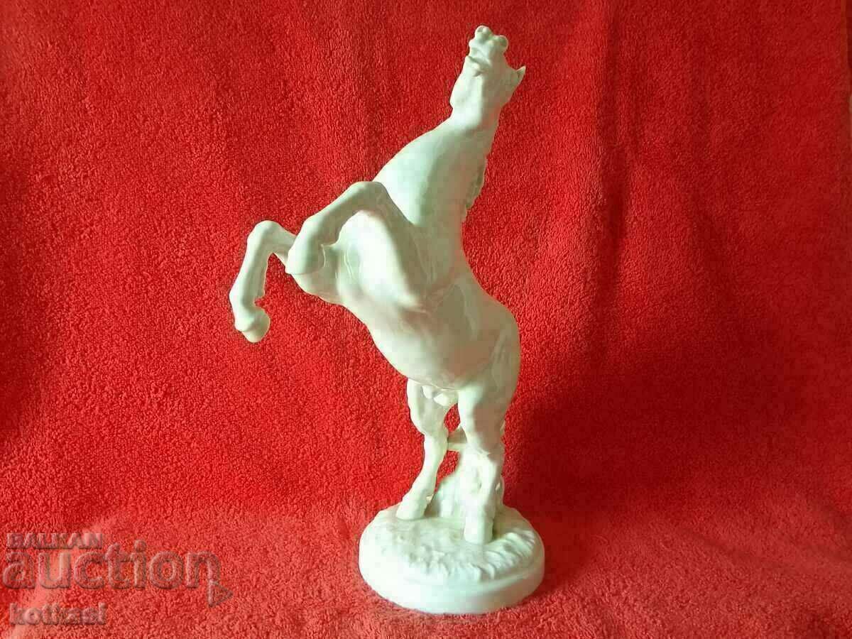 Porcelain figure Horse Stallion Hutschenreuther Karl Tuter with price 885.50 BGN | € 452.75 Porcelain figure Horse Stallion Hutschenreuther Karl Tuter with price 885.50 BGN | € 452.75