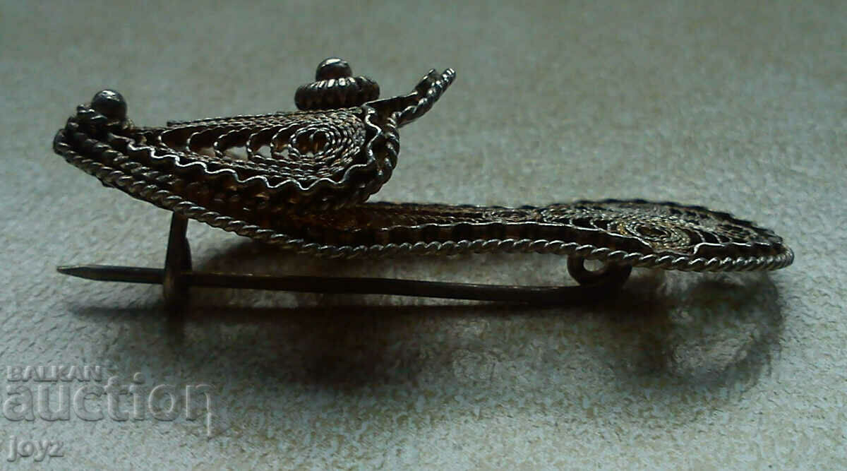ANTIQUE SILVER SLIPPER BROOCH FILIGREE 3.78 g/ SAMPLE 900 with price 29.99 BGN | € 15.33