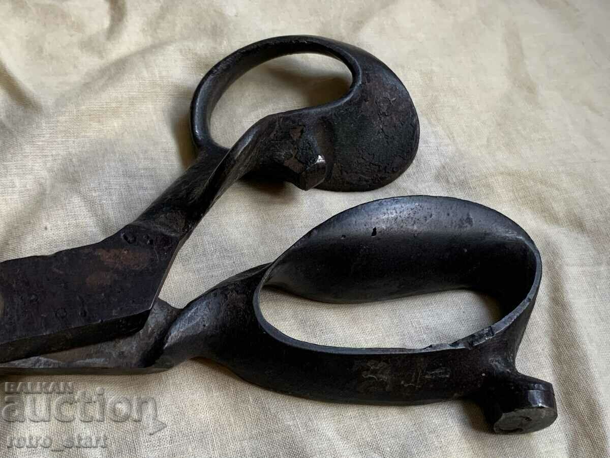 Renaissance Forged Scissors with price 20.00 BGN | € 10.23 Renaissance Forged Scissors with price 20.00 BGN | € 10.23