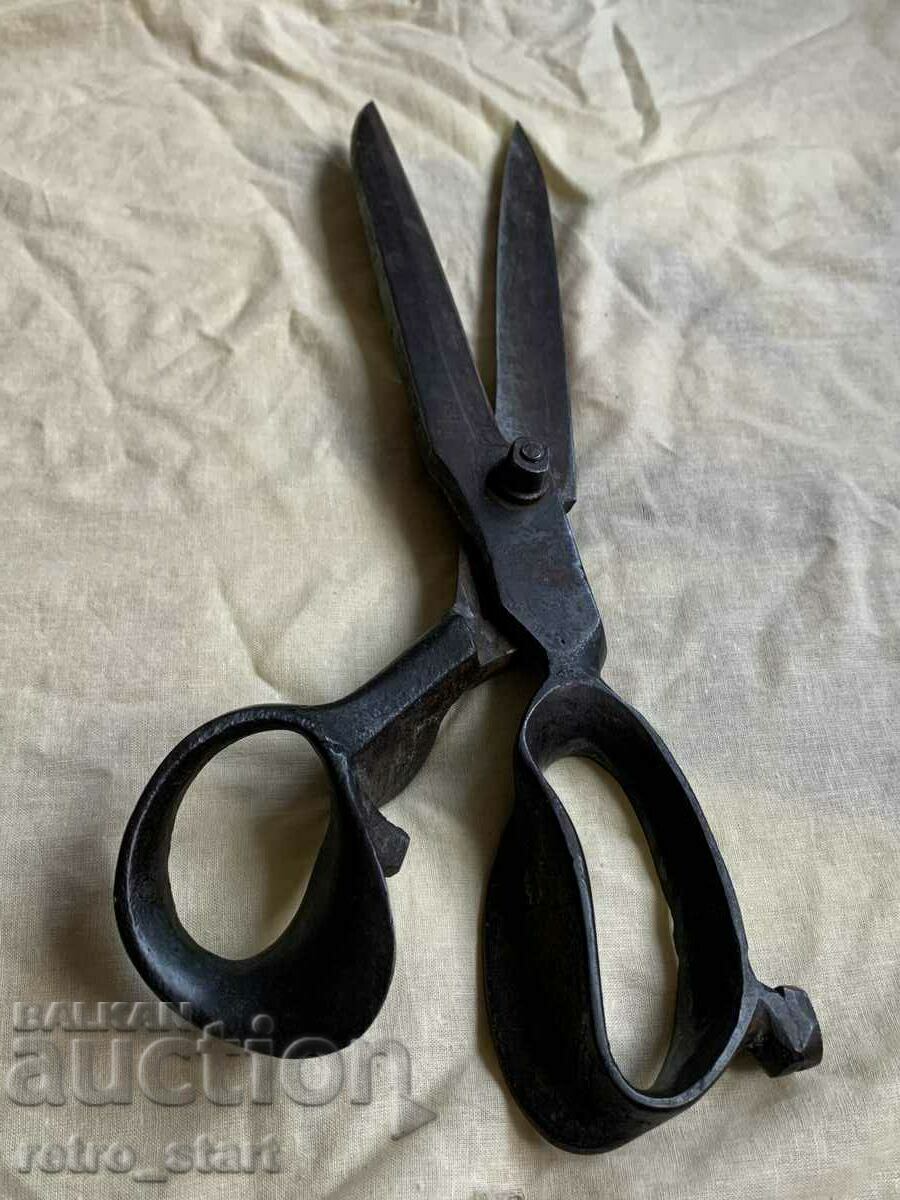 Delivery of Renaissance Forged Scissors Delivery of Renaissance Forged Scissors