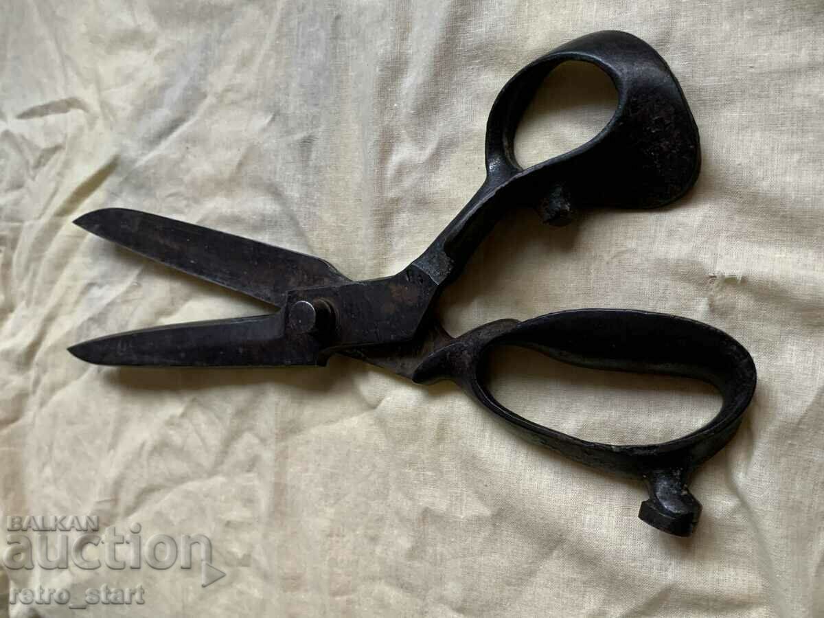 Renaissance Forged Scissors - 6 Renaissance Forged Scissors - 6