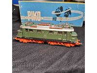 PIKO HO Locomotive E44 model train