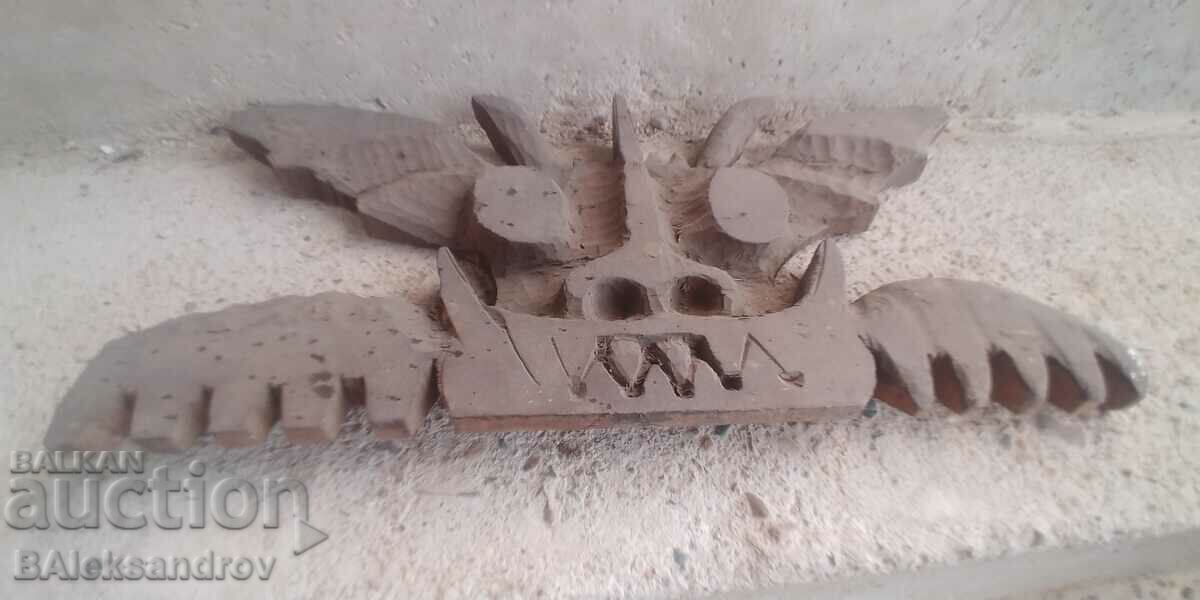 Auction  Old wood carving