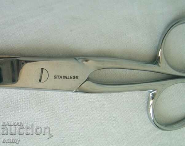 Scissors, new with price 12.00 BGN | € 6.14 Scissors, new with price 12.00 BGN | € 6.14