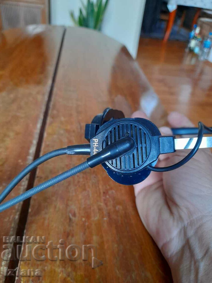 Delivery of Old Telex headphones Delivery of Old Telex headphones