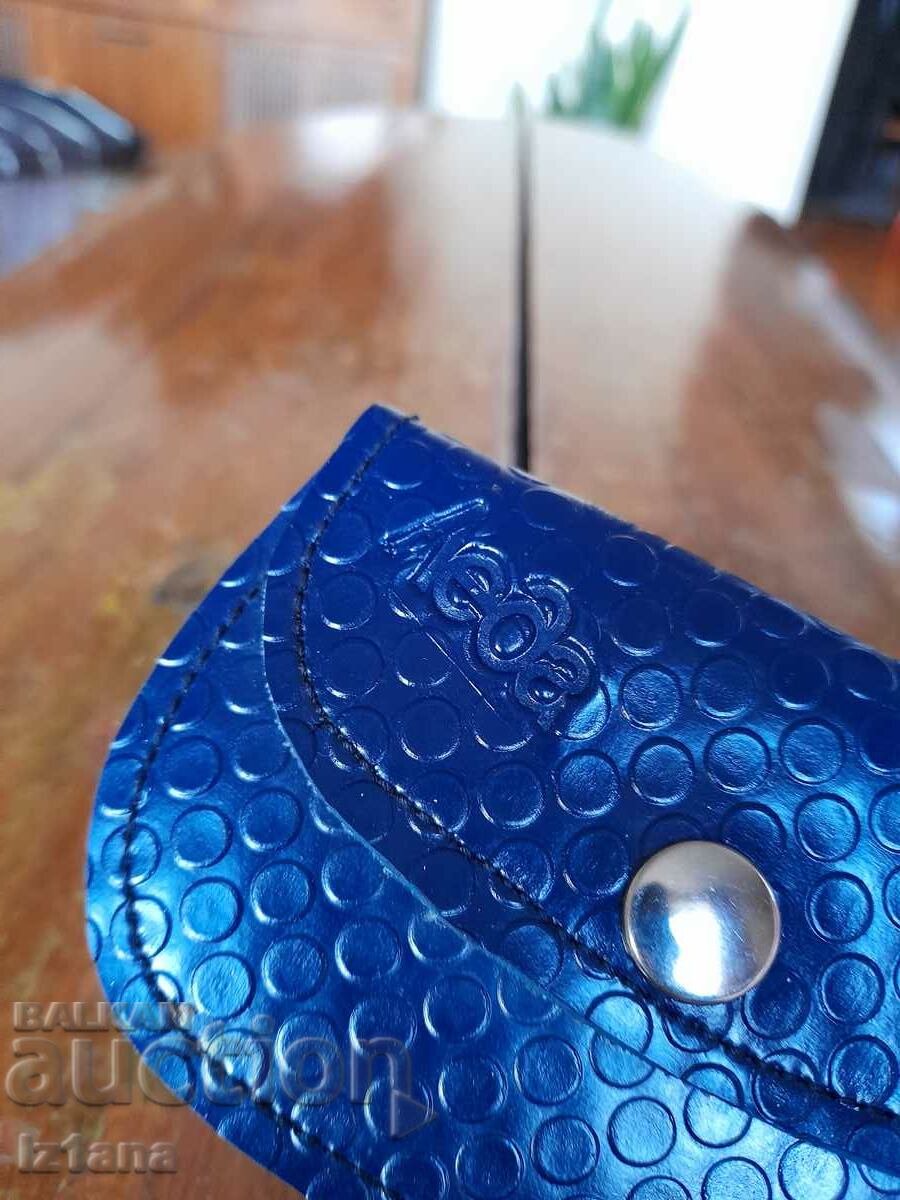 Auction Old wallet Leda Auction Old wallet Leda