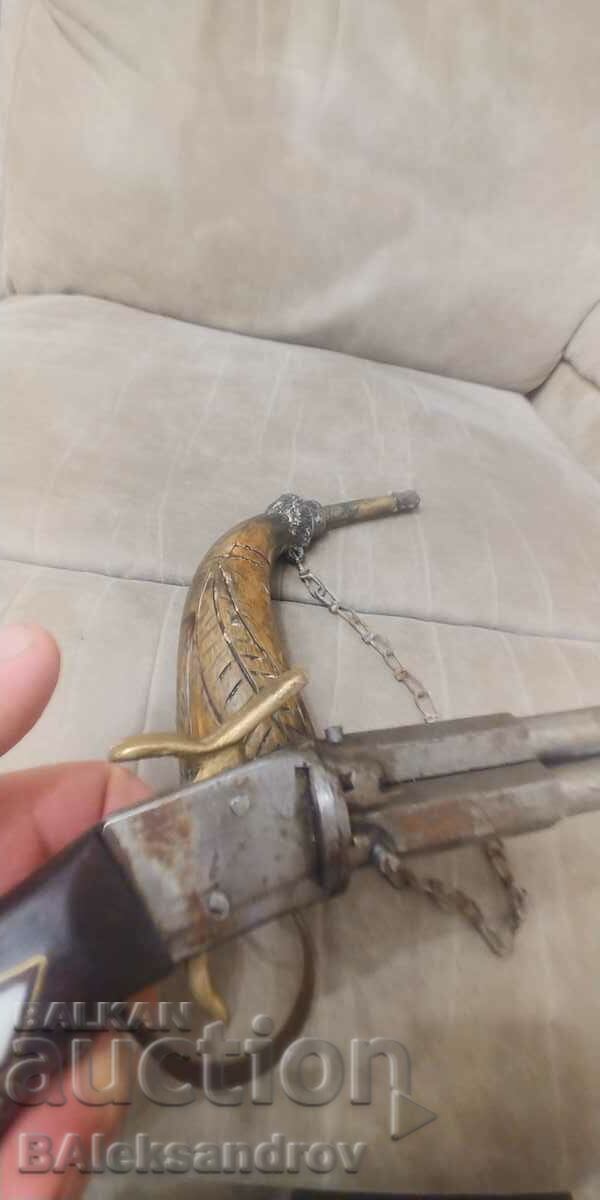 O mulțime de pistol și pulbere cu preț 295.00 BGN | € 150.83 O mulțime de pistol și pulbere cu preț 295.00 BGN | € 150.83