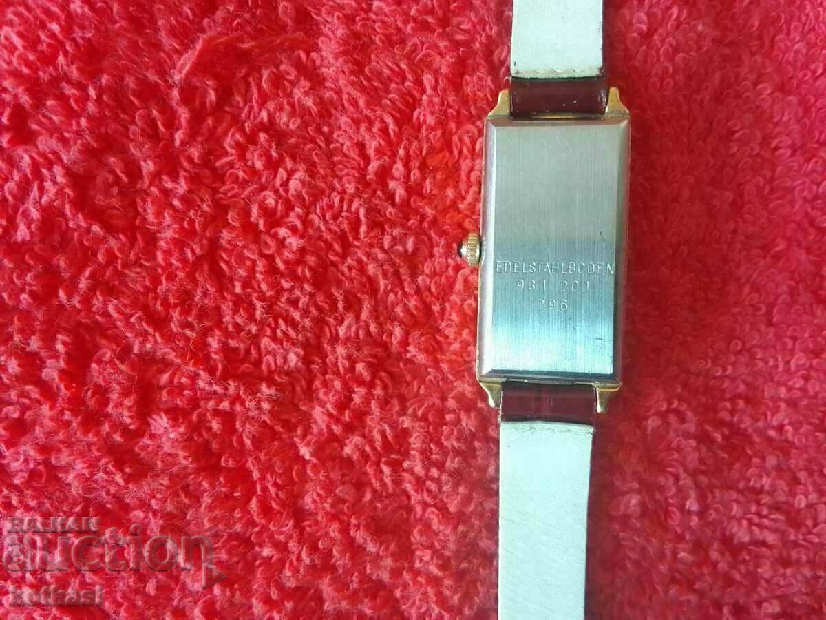 Delivery of Dugena Vintage Ladies Mechanical Wrist Watch Gold Plated Strap Delivery of Dugena Vintage Ladies Mechanical Wrist Watch Gold Plated Strap