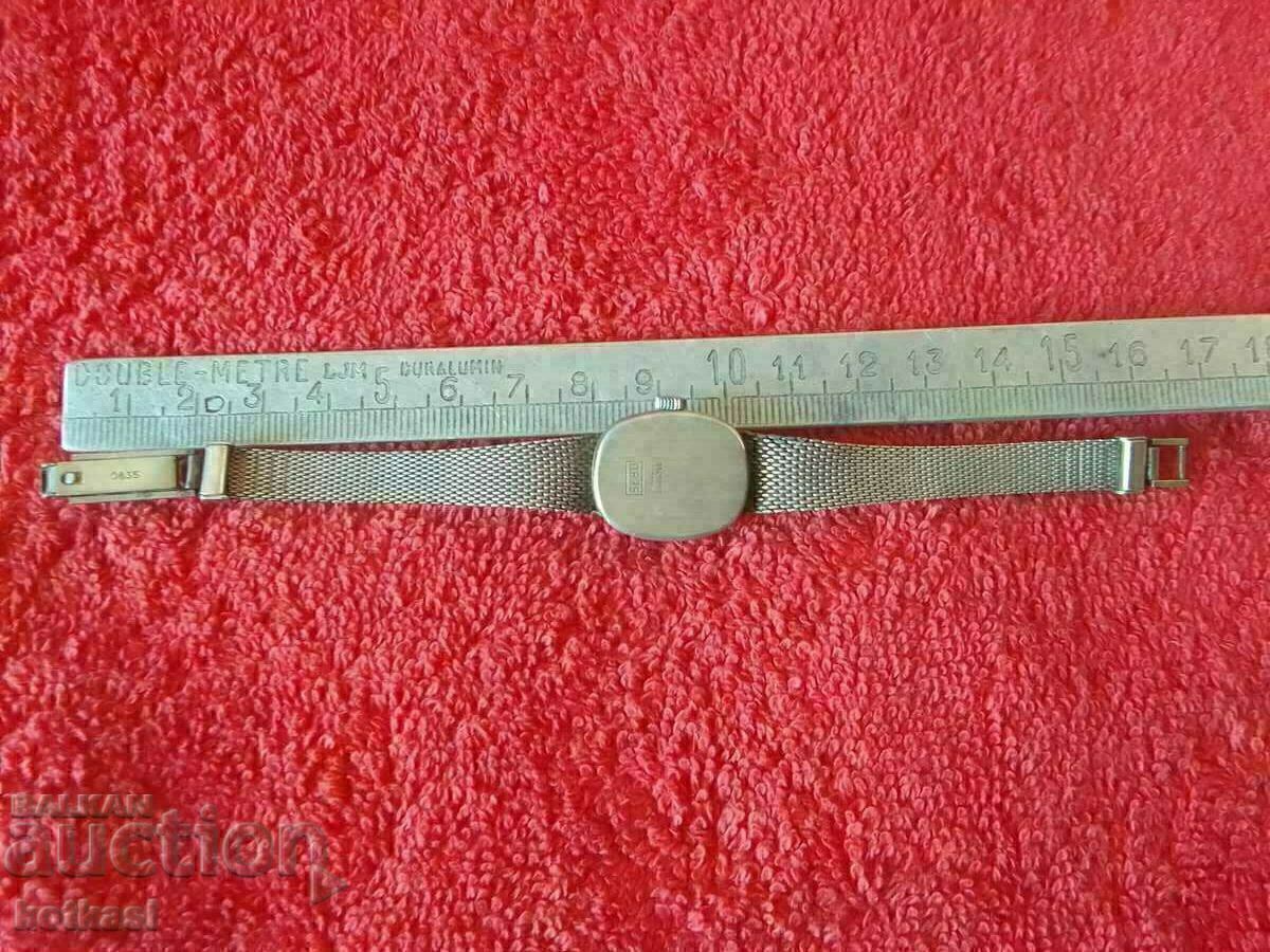 Delivery of Old ladies mechanical wrist watch Lentaur silver 835 pr Delivery of Old ladies mechanical wrist watch Lentaur silver 835 pr