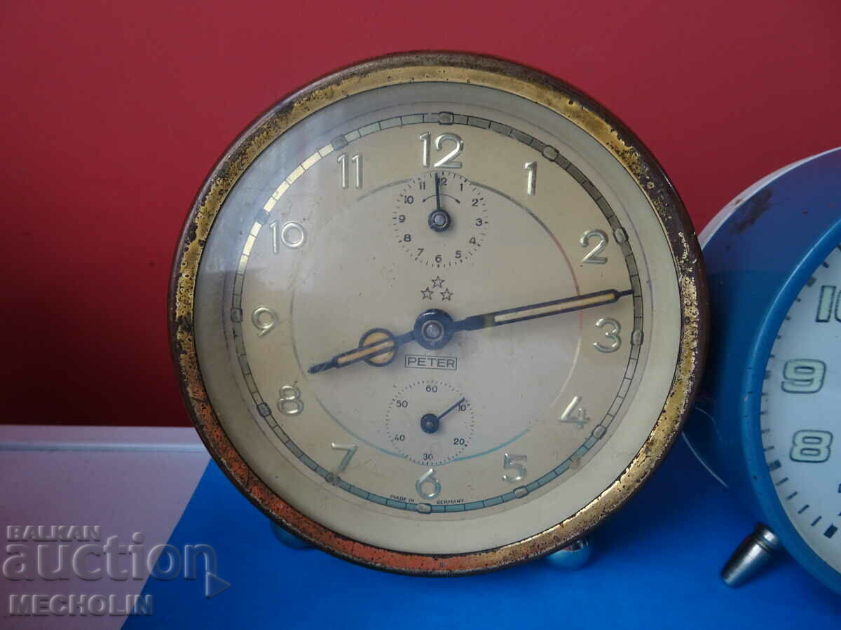 LOT OF COLLECTIBLE CLOCKS ALARM CLOCKS with price 30.00 BGN | € 15.34 LOT OF COLLECTIBLE CLOCKS ALARM CLOCKS with price 30.00 BGN | € 15.34