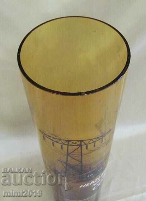 Delivery of Vintich Glass Vase Germany Delivery of Vintich Glass Vase Germany