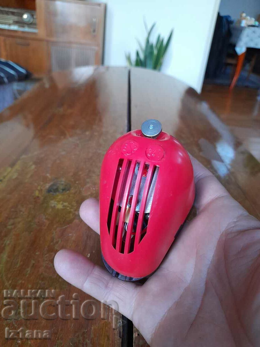 Old car buzzer with price 27.00 BGN | € 13.80 Old car buzzer with price 27.00 BGN | € 13.80