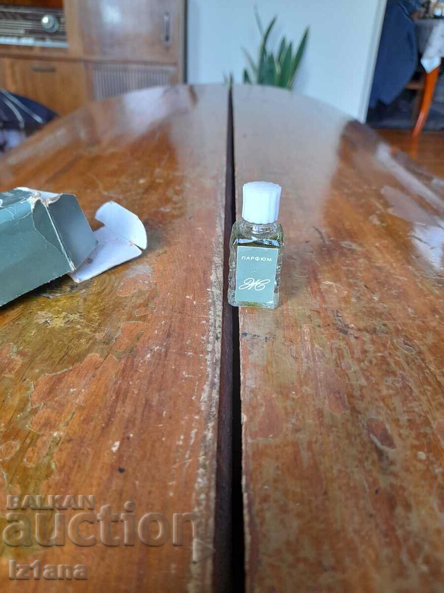 Old perfume Gesture with price 42.00 BGN | € 21.47 Old perfume Gesture with price 42.00 BGN | € 21.47