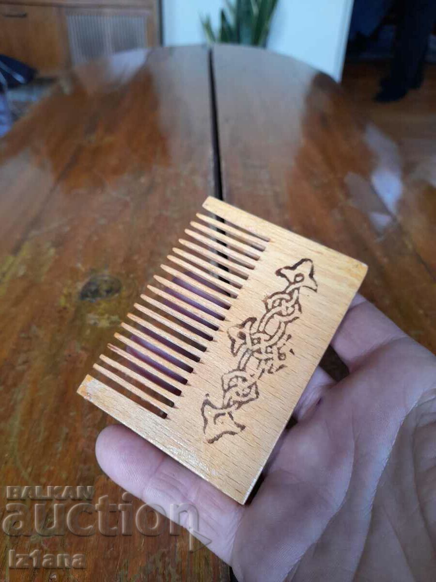 Old wooden comb with price 20.00 BGN | € 10.23 Old wooden comb with price 20.00 BGN | € 10.23