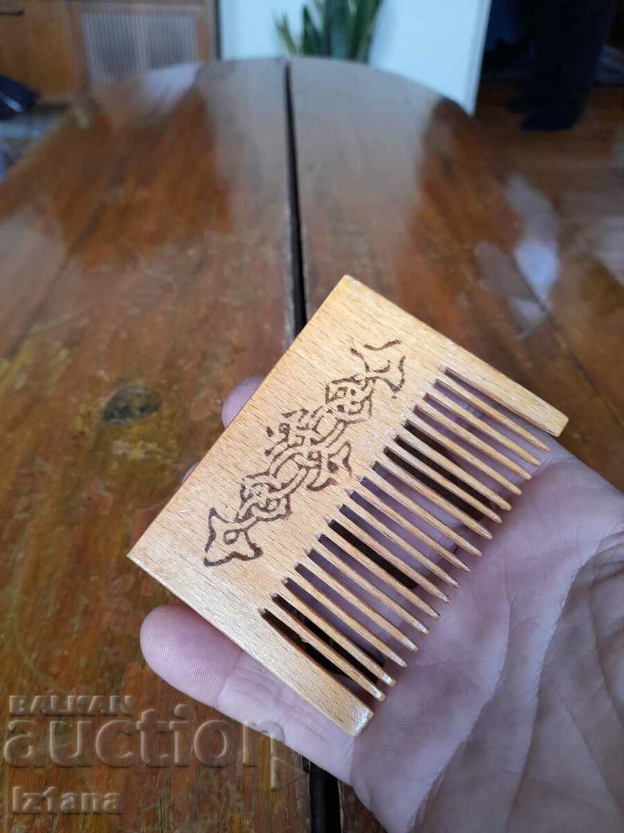 Auction Old wooden comb Auction Old wooden comb