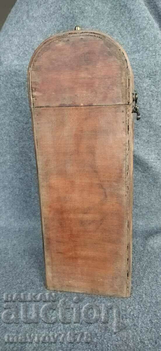 Auction  Bottle box, souvenir.