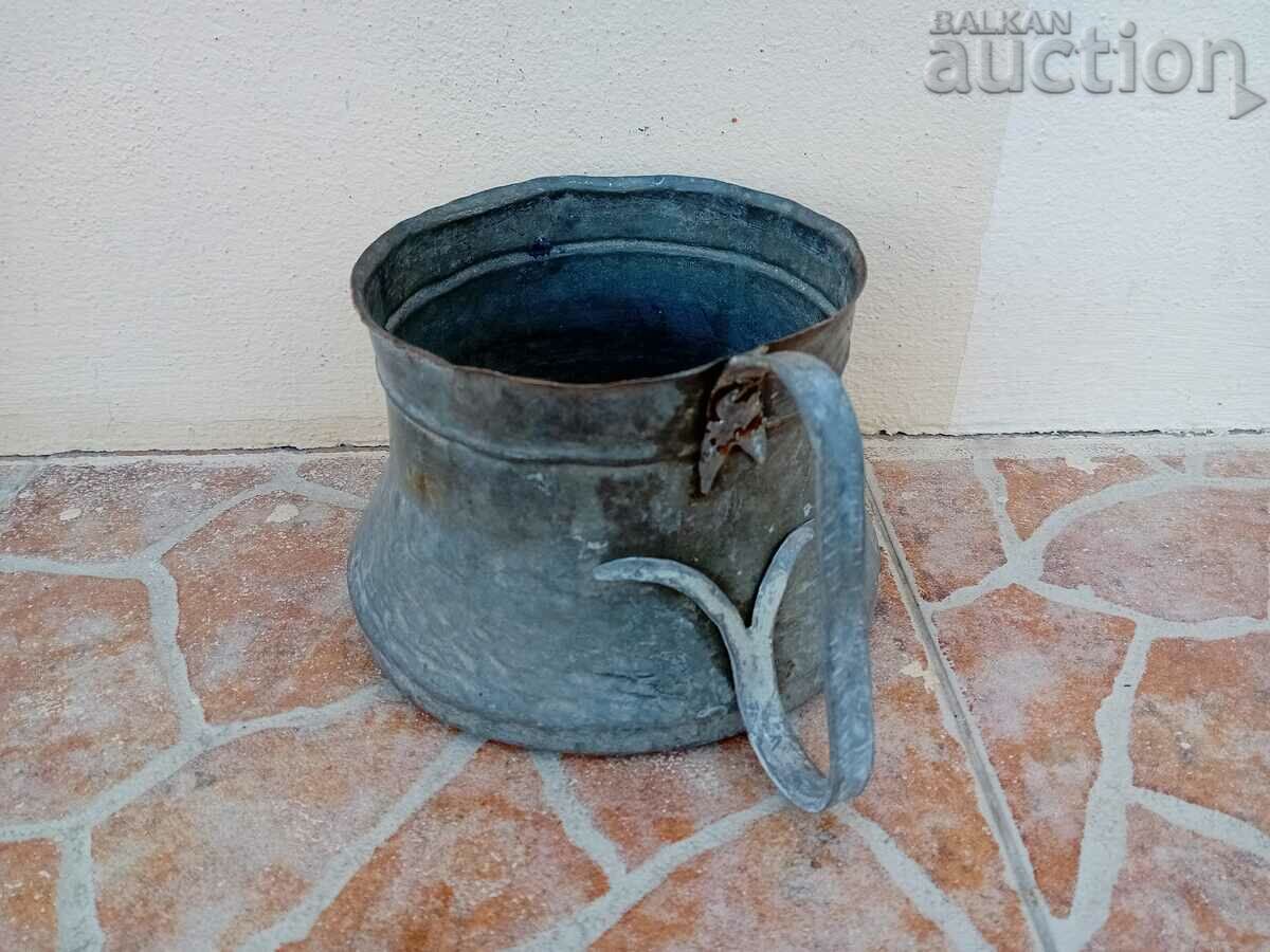 copper antique kanche kanchok with price 41.00 BGN | € 20.96 copper antique kanche kanchok with price 41.00 BGN | € 20.96