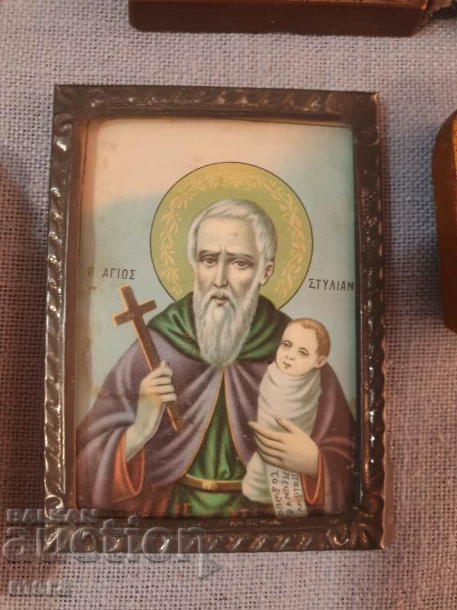 Delivery of Lot 7 - old household icons - 5 pieces Delivery of Lot 7 - old household icons - 5 pieces