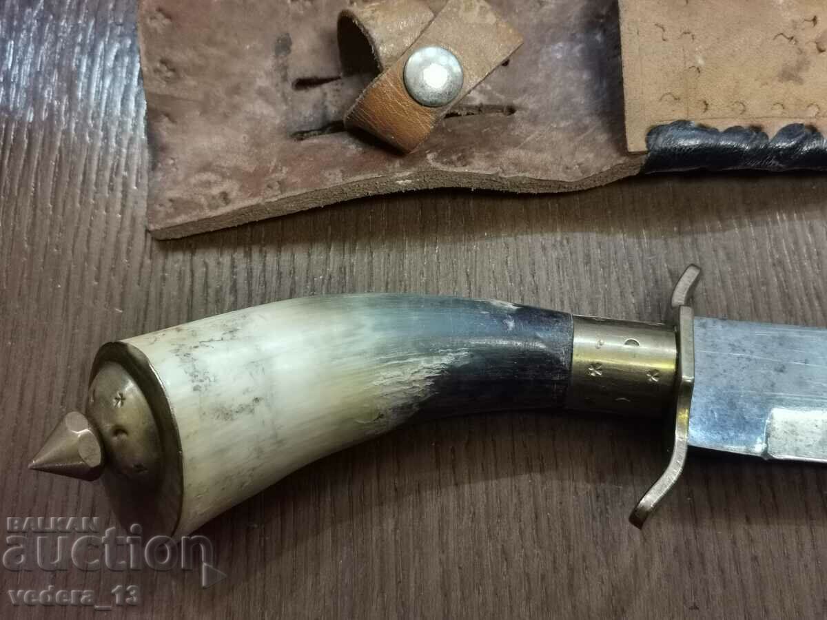 Cuțit de vânătoare cu preț 150.00 BGN | € 76.69 Cuțit de vânătoare cu preț 150.00 BGN | € 76.69