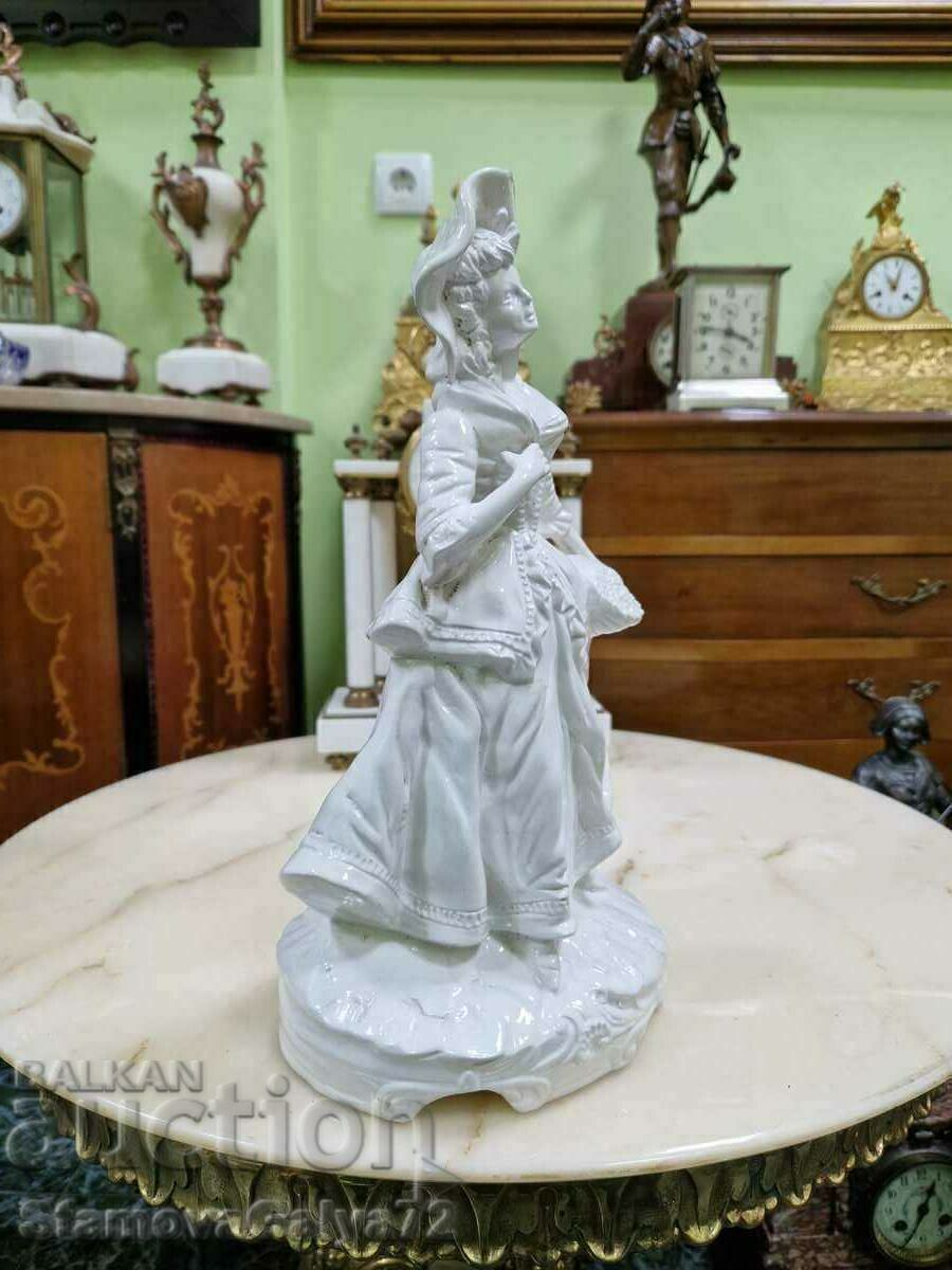 Аукцион Уникална антикварна италианска фигура Capodimonte