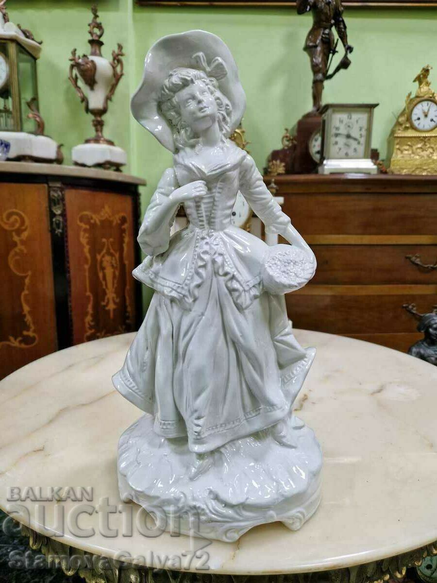 Уникална антикварна италианска фигура Capodimonte