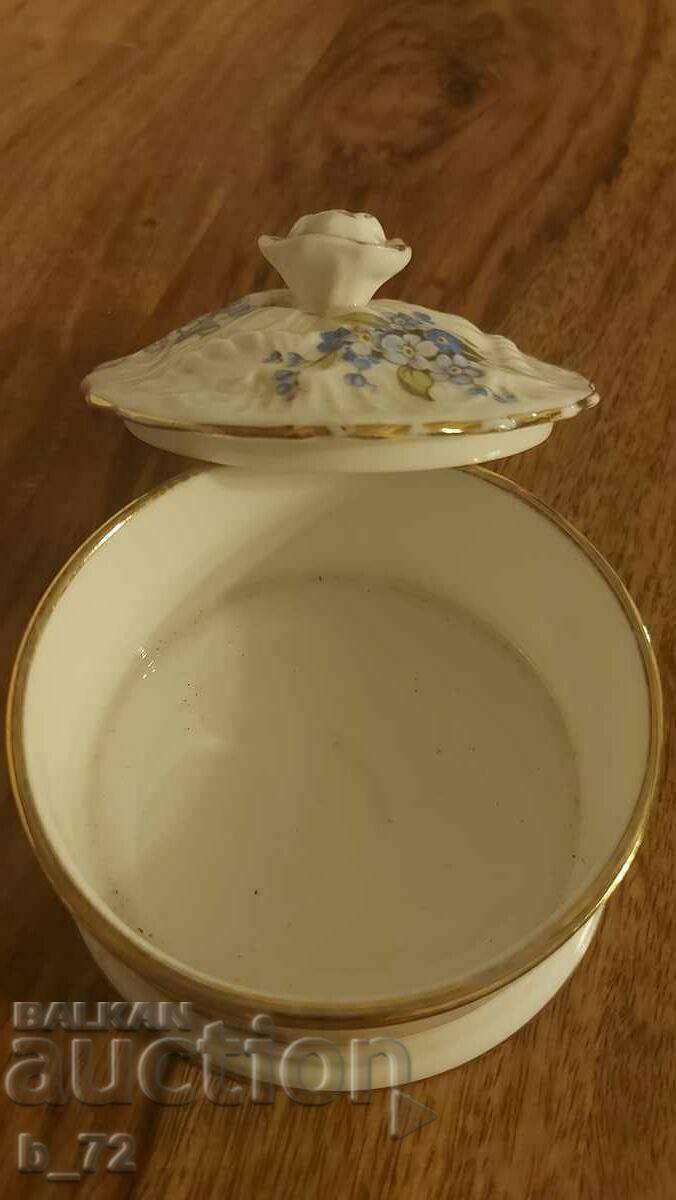 Доставка на Английска порцеланова кутия за бижута №1 Доставка на Английска порцеланова кутия за бижута №1