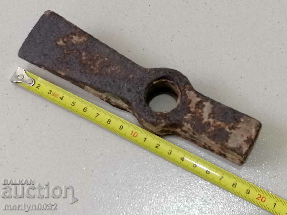 Old mason's hammer, axe, axe, flail, tokmak, crowbar - 6 Old mason's hammer, axe, axe, flail, tokmak, crowbar - 6