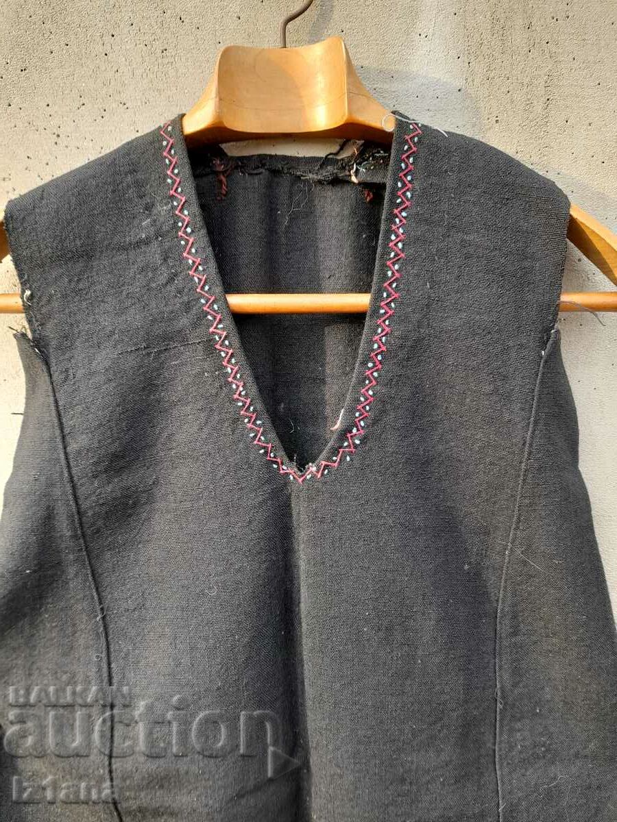 Ancient litak, folk costume with price 235.00 BGN | € 120.15 Ancient litak, folk costume with price 235.00 BGN | € 120.15