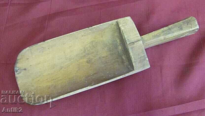 18th Century Medical Apothecary Wooden Medicine Spoon with price 30.00 BGN | € 15.34 18th Century Medical Apothecary Wooden Medicine Spoon with price 30.00 BGN | € 15.34