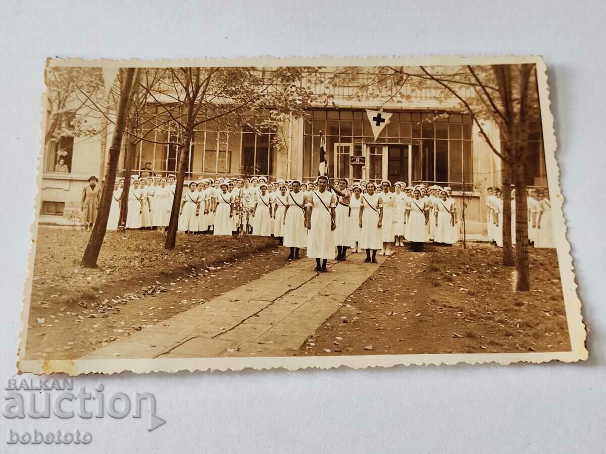 Old photo of the Red Cross