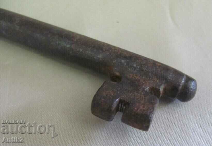 Παράδοση Κλειδί μεγάλης σιδερένιας πύλης του 19ου αιώνα Παράδοση Κλειδί μεγάλης σιδερένιας πύλης του 19ου αιώνα