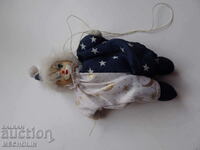 COLLECTIBLE CLOWN DOLL 1