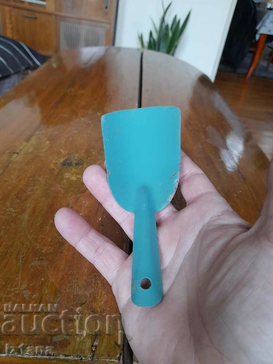 Auction Old shovel, shovel Auction Old shovel, shovel