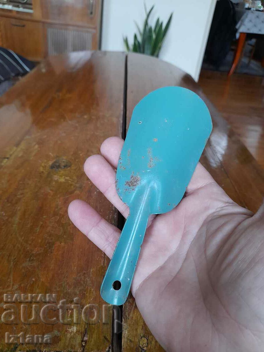 Delivery of Old shovel, shovel Delivery of Old shovel, shovel