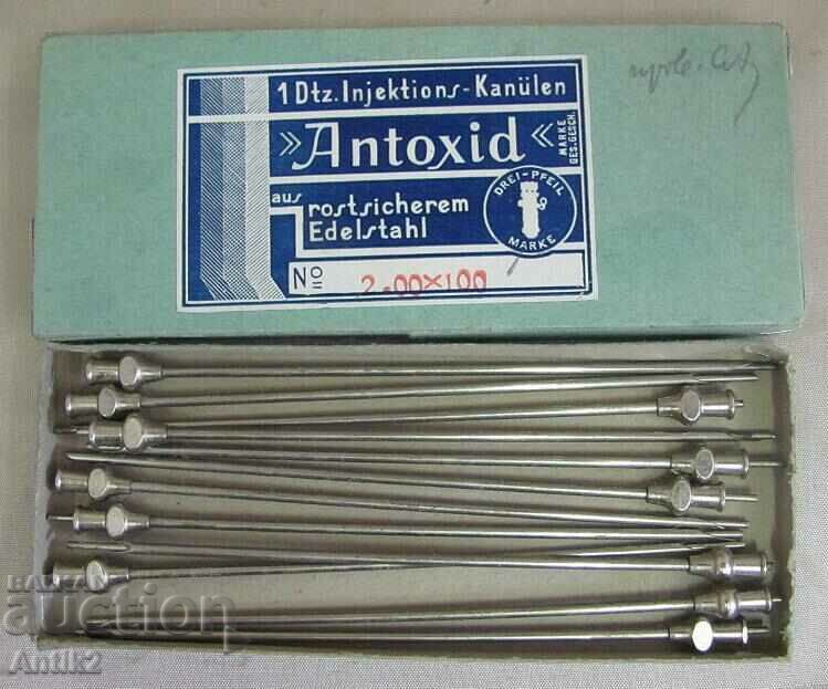 WWII Medical Syringe Needles - 7 WWII Medical Syringe Needles - 7