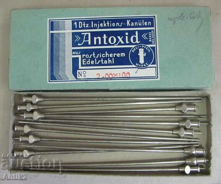 WWII Medical Syringe Needles