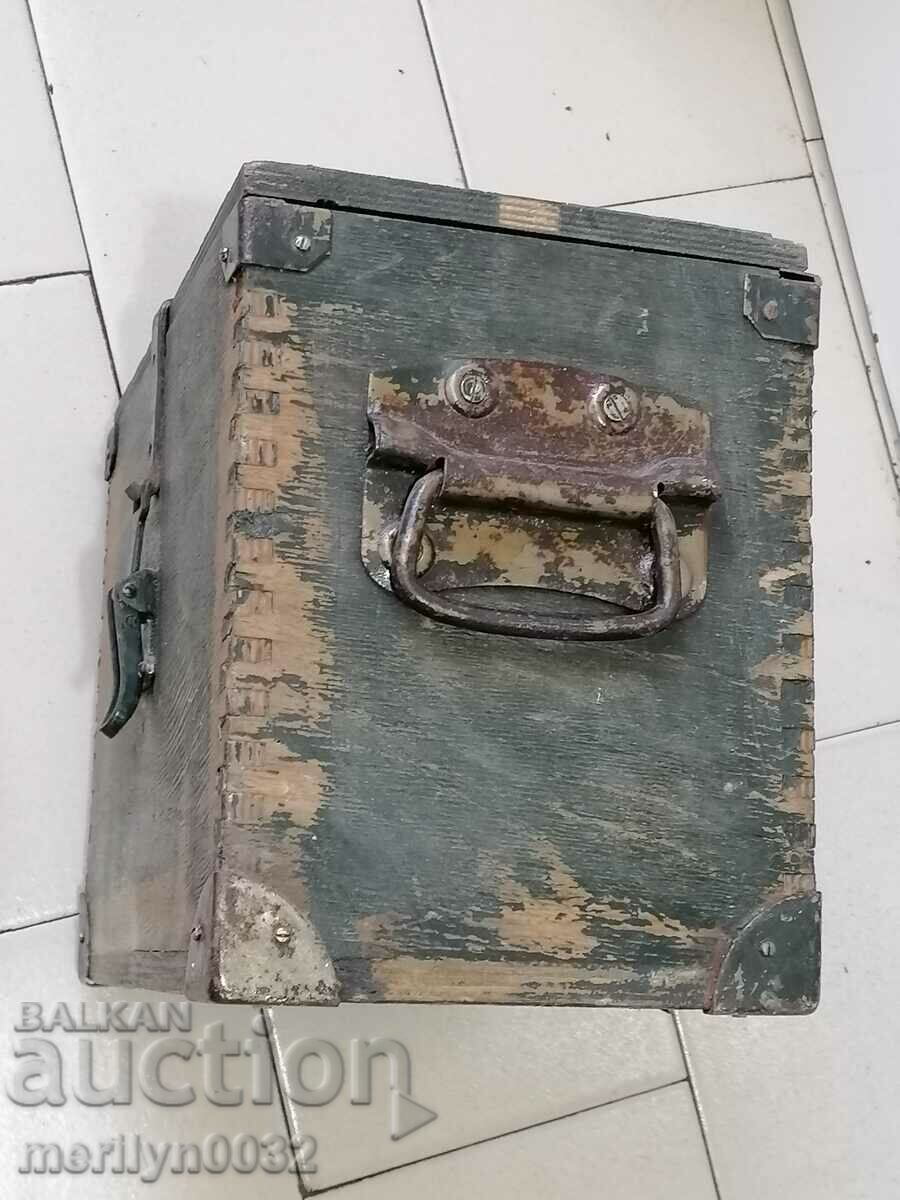 Auction Wooden Army Crate WW2 Crate Box Auction Wooden Army Crate WW2 Crate Box