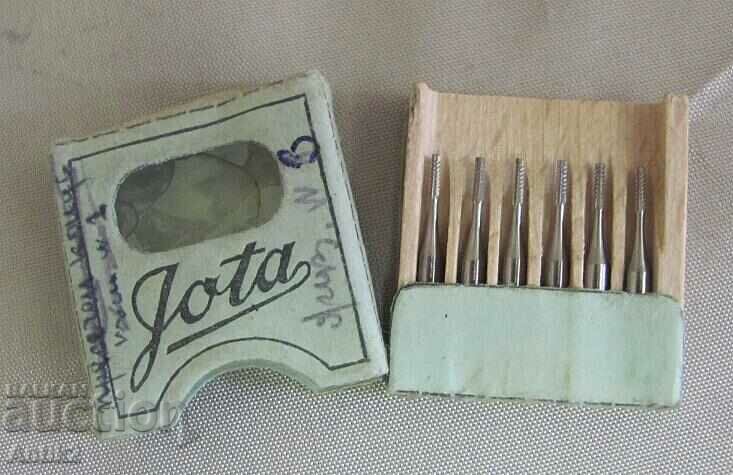 Delivery of Screw Bits for Dental Machine Delivery of Screw Bits for Dental Machine