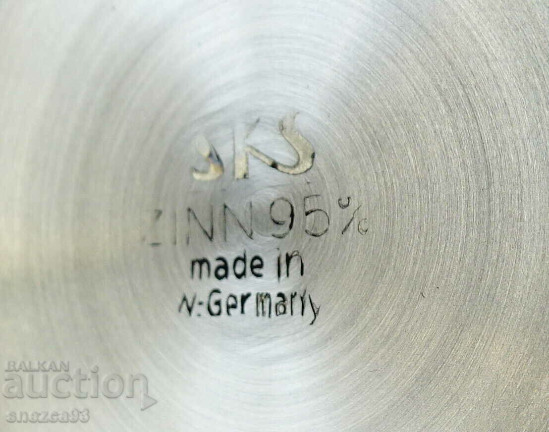 Pewter mug with three village paintings. - 7 Pewter mug with three village paintings. - 7