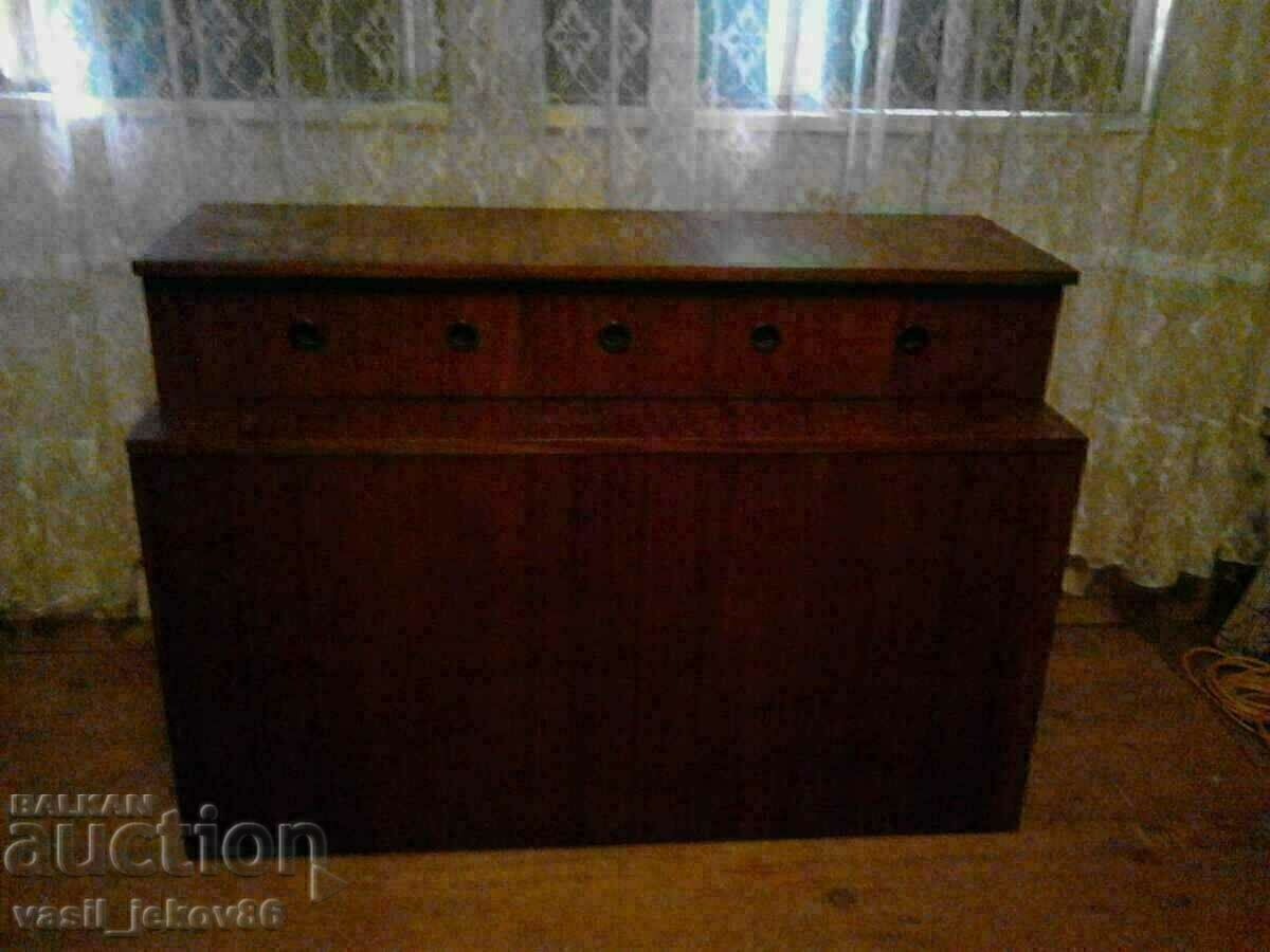 Auction Retro chest Auction Retro chest