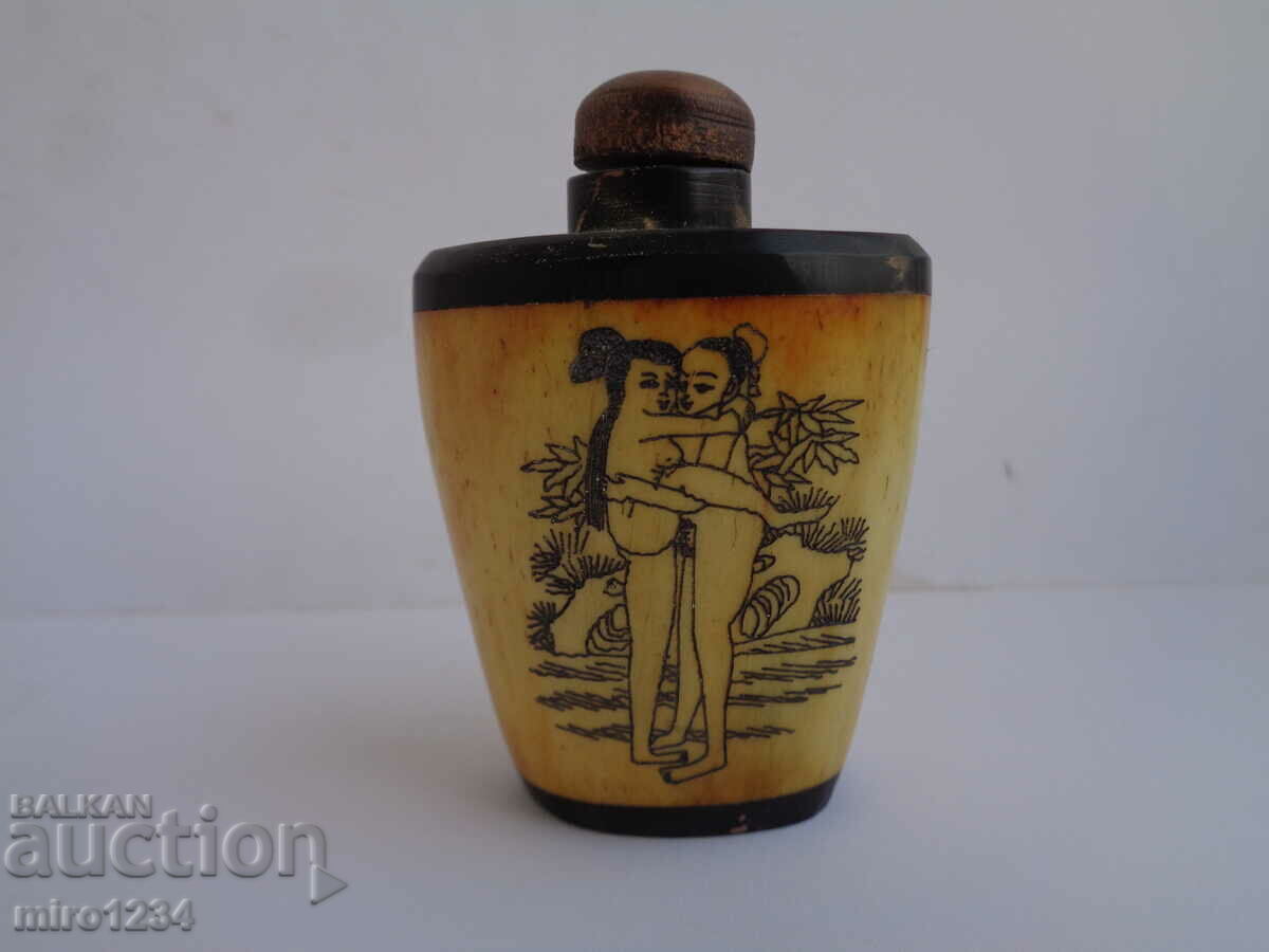 SMALL BOTTLE FOR PERFUME WITH EROTIC SCENES EROTIC 18+