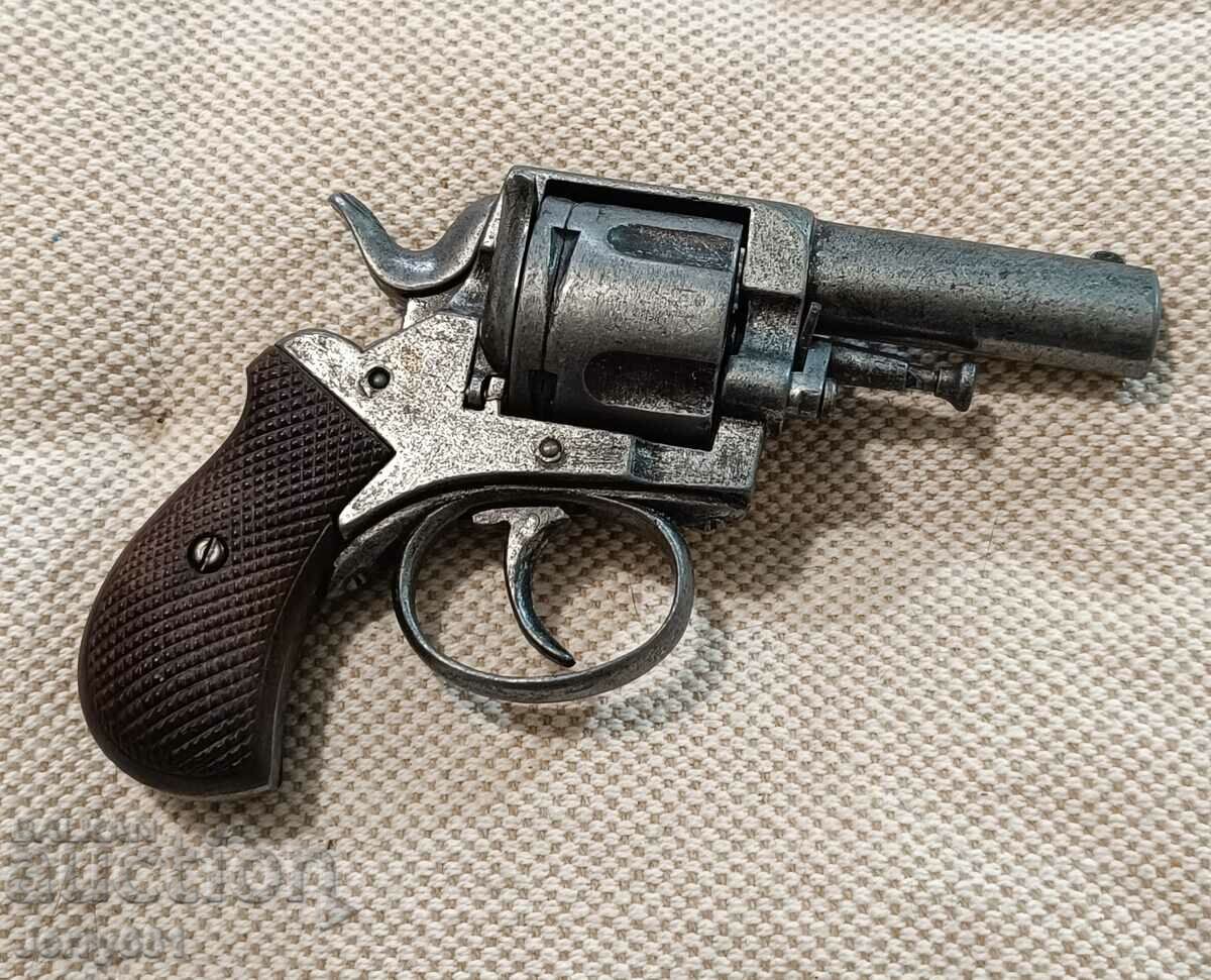 Bulldog revolver