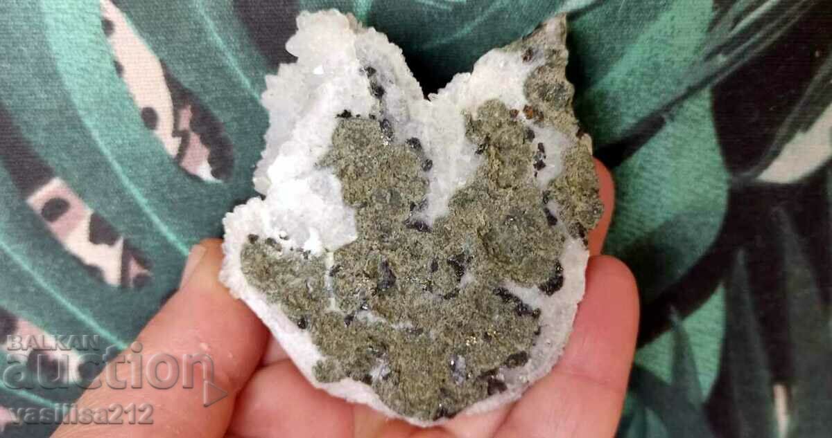 Sugar quartz (microcrystalline) with price 8.50 BGN | € 4.35 Sugar quartz (microcrystalline) with price 8.50 BGN | € 4.35