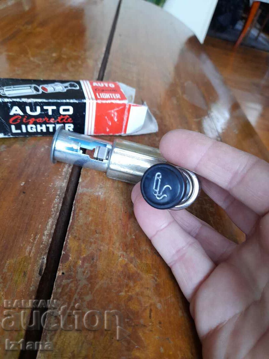 Delivery of Old car lighter Delivery of Old car lighter