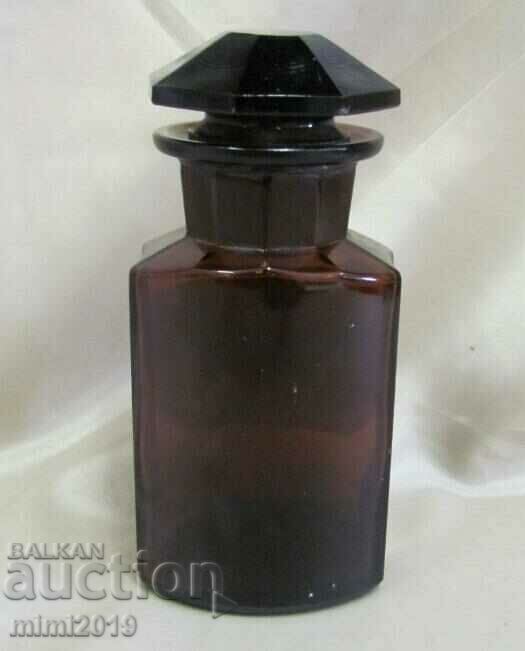 Delivery of Vintich Pharmacy Medical Glass Bottle Delivery of Vintich Pharmacy Medical Glass Bottle