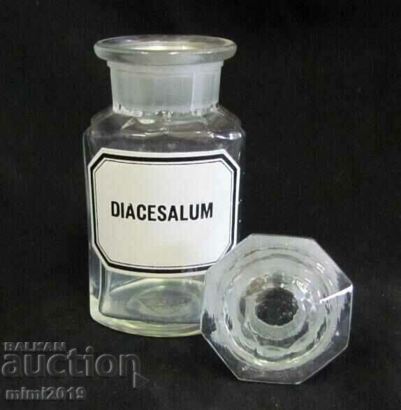 Delivery of Vintich Pharmacy Medical Glass Bottle Delivery of Vintich Pharmacy Medical Glass Bottle