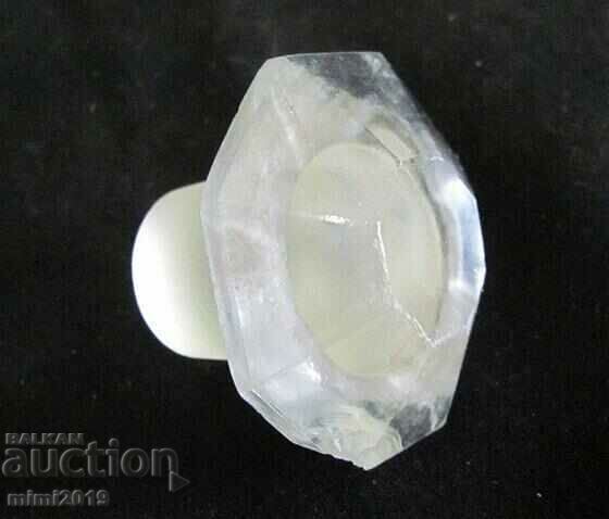 Delivery of Vintich Pharmacy Medical Glass Bottle Delivery of Vintich Pharmacy Medical Glass Bottle