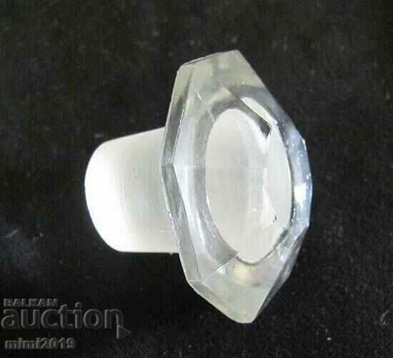 Delivery of Vintich Pharmacy Medical Glass Bottle Delivery of Vintich Pharmacy Medical Glass Bottle