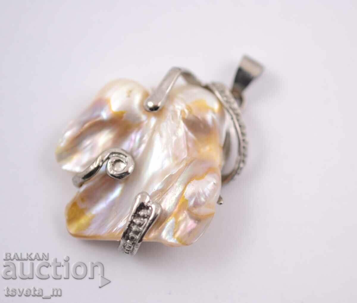 Auction Pendant, mother-of-pearl medallion Auction Pendant, mother-of-pearl medallion